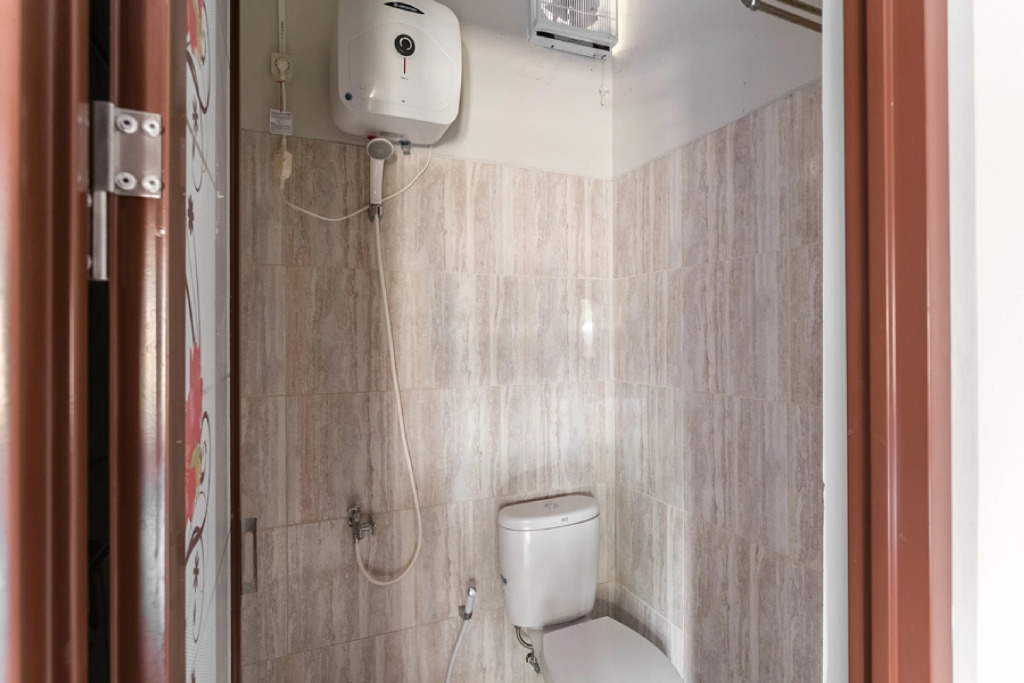 RedDoorz Syariah near Exit Toll Banyumanik Semarang