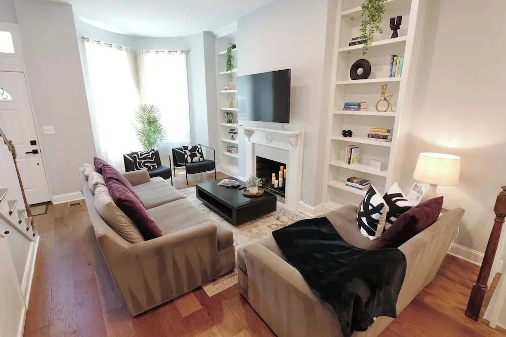 Serene Settler Capitol Hill - 4 Bedroom