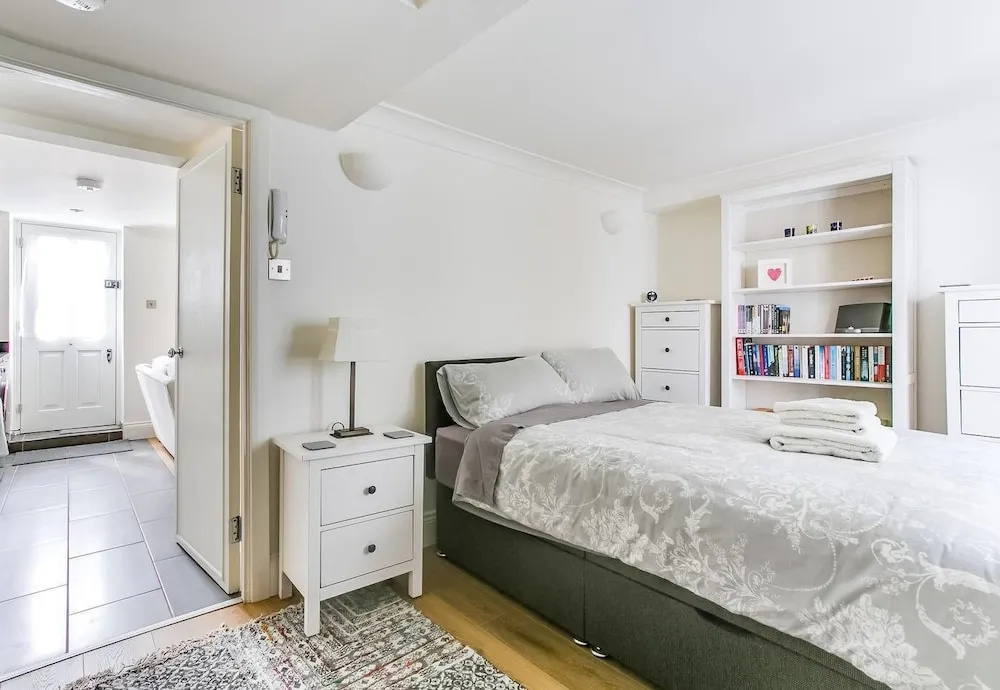 Lovely 1 Bedroom Home W/patio - 4 Guests!