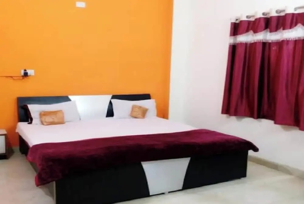 Goroomgo New Ashiyana Palace Varanasi