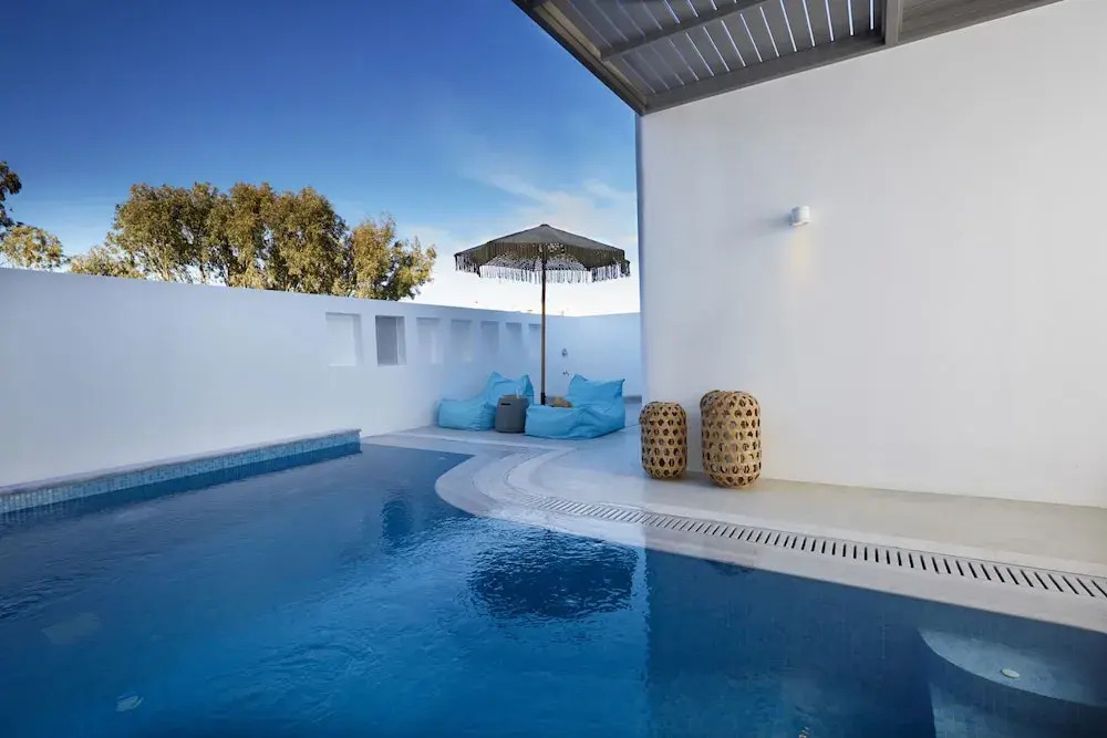 Eolia Kamari Villa