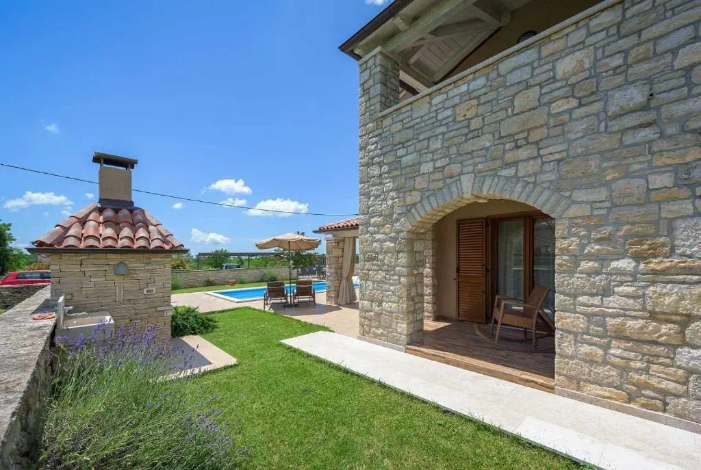 Villa Neo