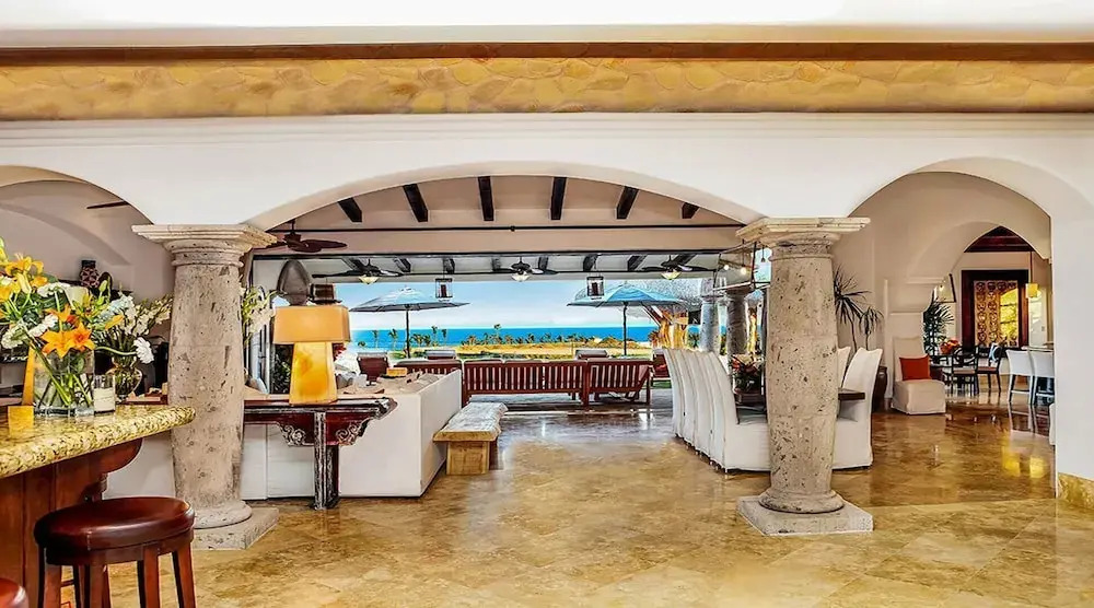 Exclusive Holiday Villa With Private Pool and Beachfront Location, Cabo San Lucas Villa 1018