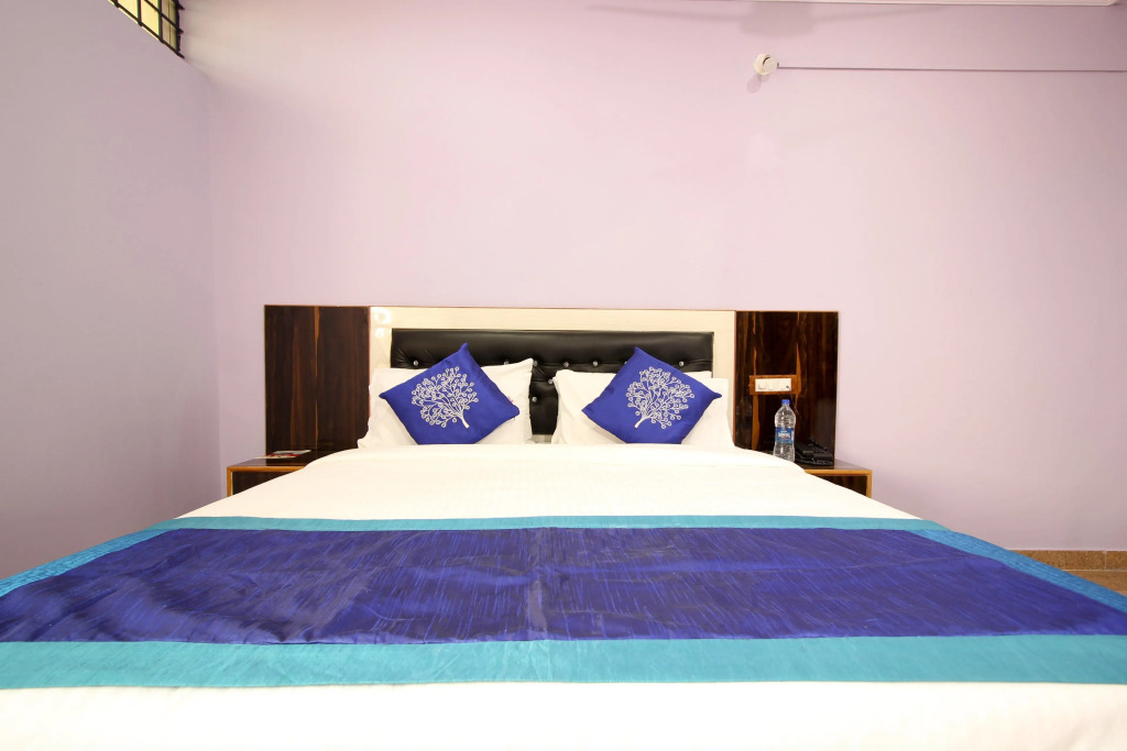 OYO 7096 Elite INN