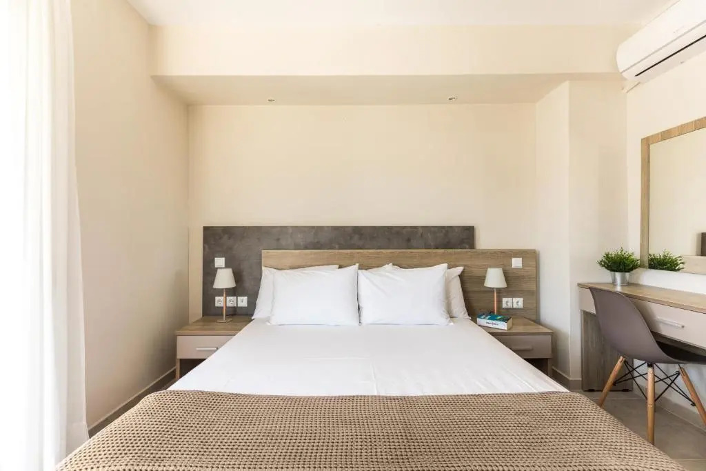 V Luxury Apartments Posidi