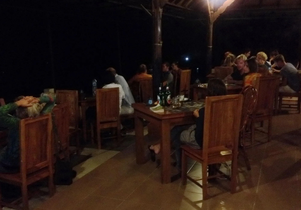 KARANG SARI Guesthouse & Warung