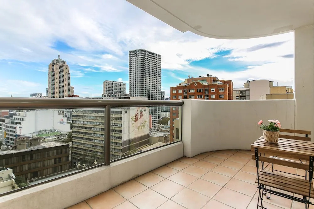 Amazing Location Cozy Stay with Parking