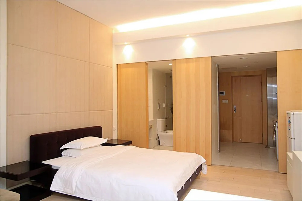 Private-Enjoyed Home ApartHotel - R&F Stanley Apartment
