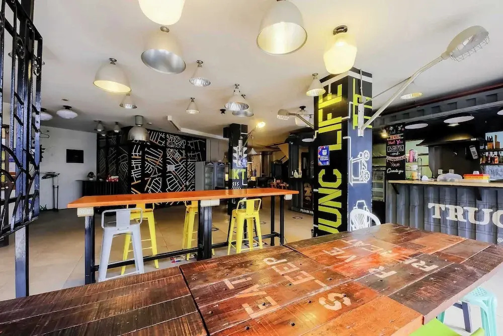 Junction Hostel, Poblacion Makati Avenue, Manila