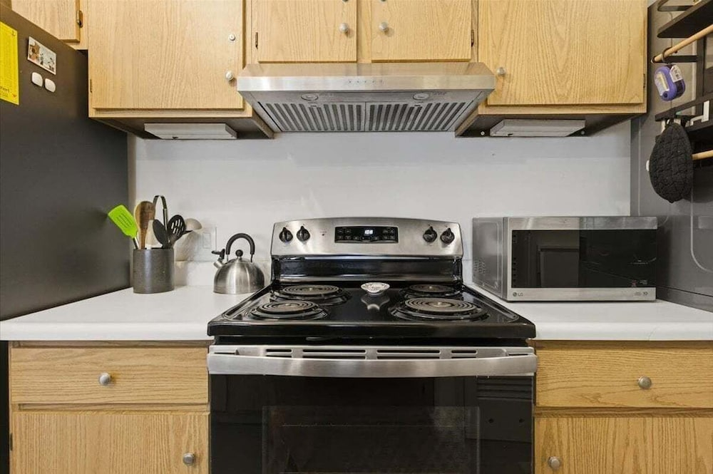Prime Osage Beach Home, Pet-friendly w/ Garage Near Margaritaville, Dining & Golf