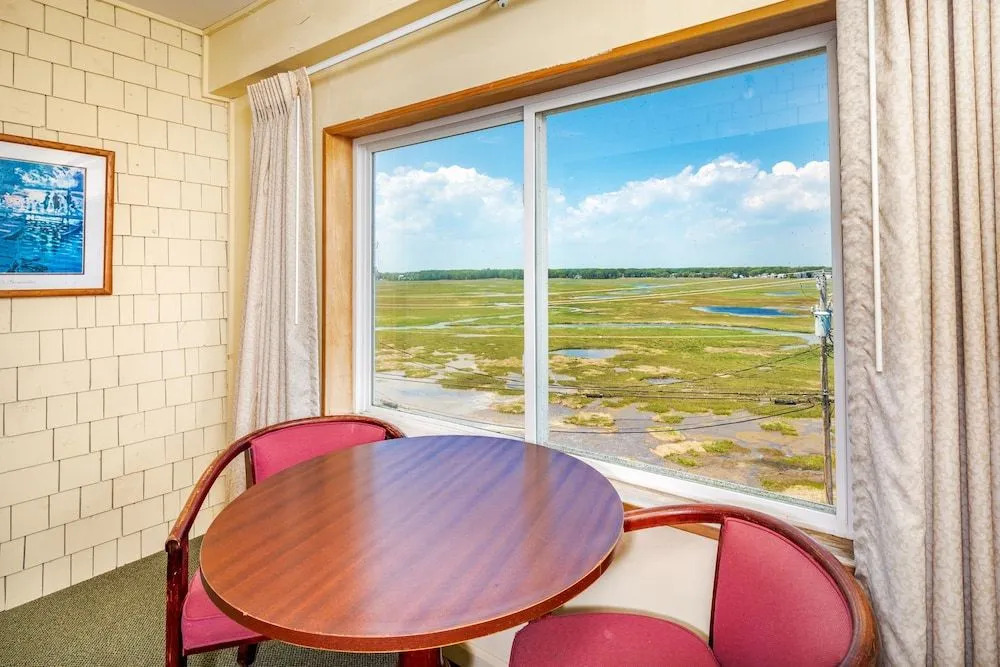 Sea Spiral Suites