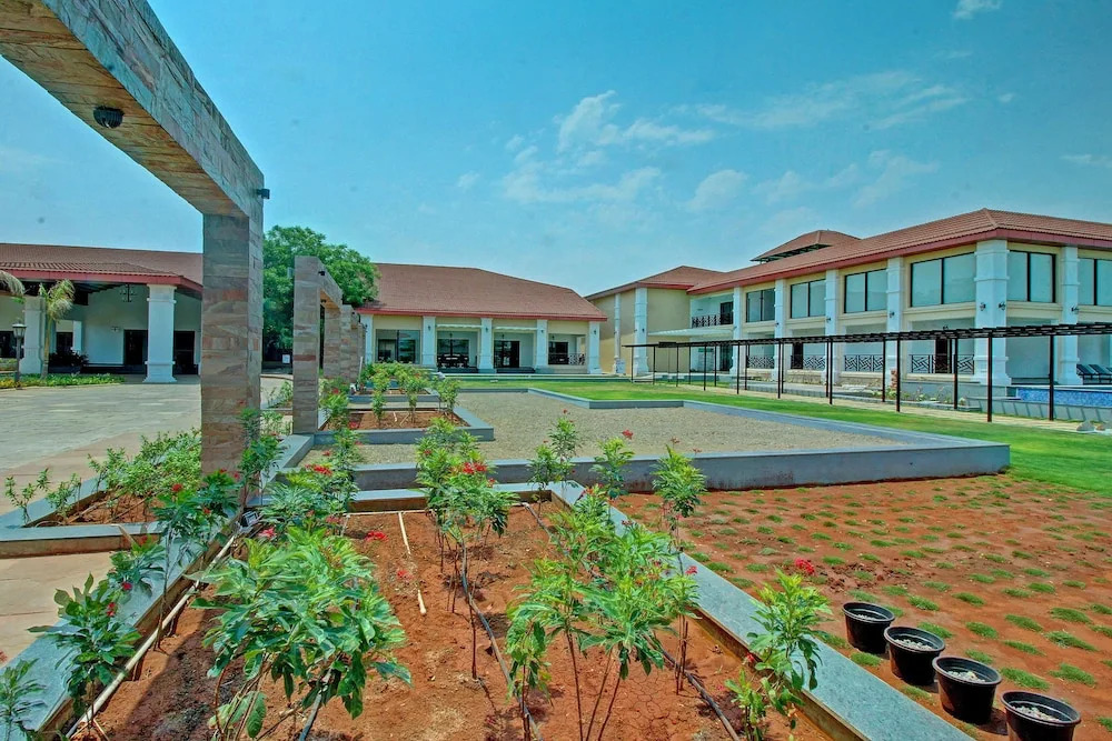 Palette - Spoorti Resort