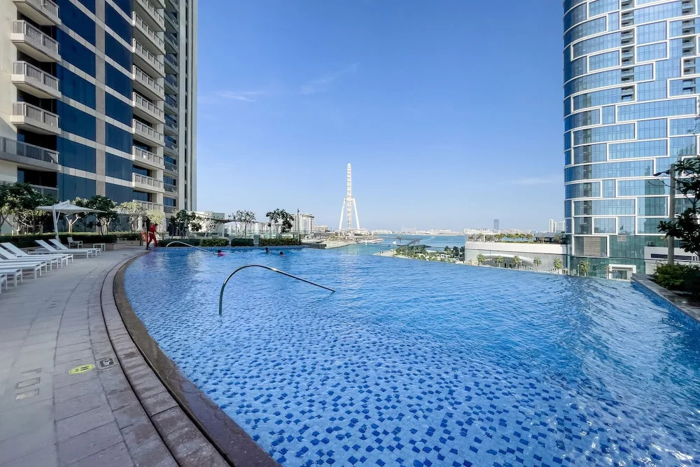 Breathtaking Marina and Sea View 52 42