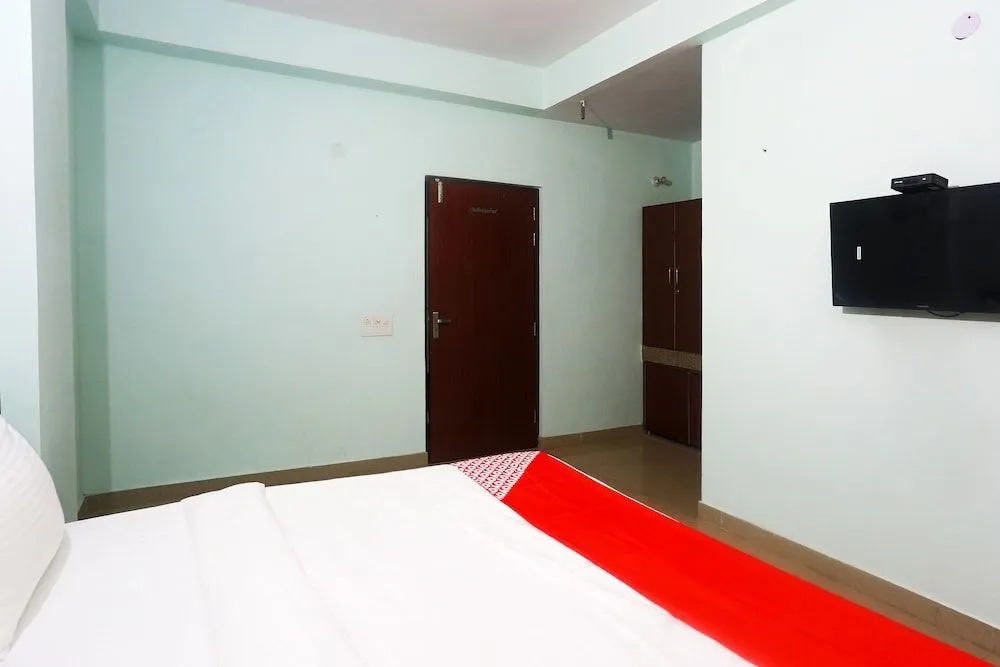 Hotel Him Jyoti by OYO Rooms