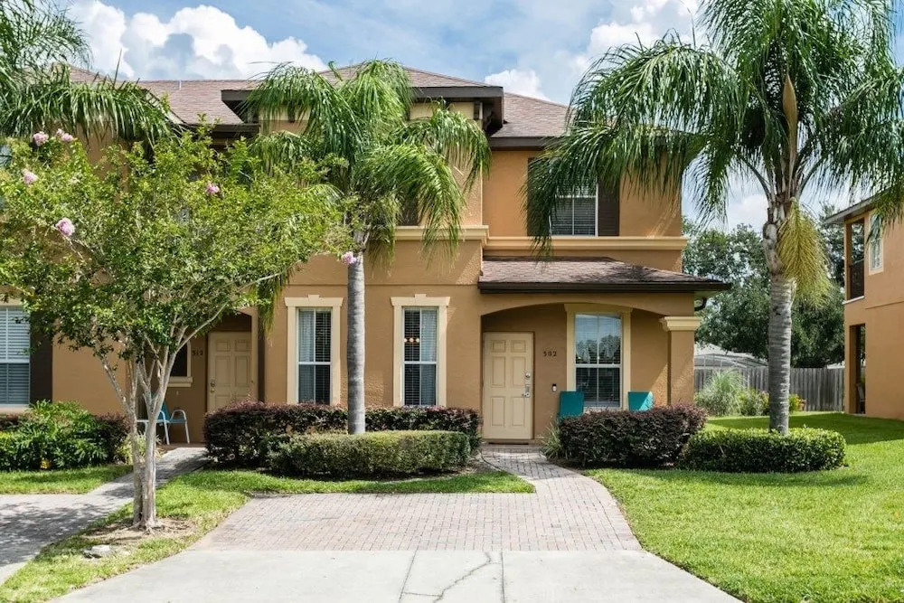 4BR Townhome in Regal Palms by SHV-302