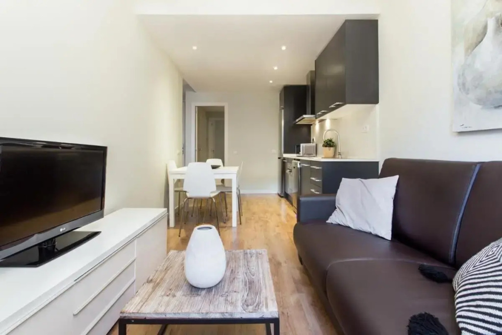 Bright and modern 2bedroom in Las Ramblas 3 1A