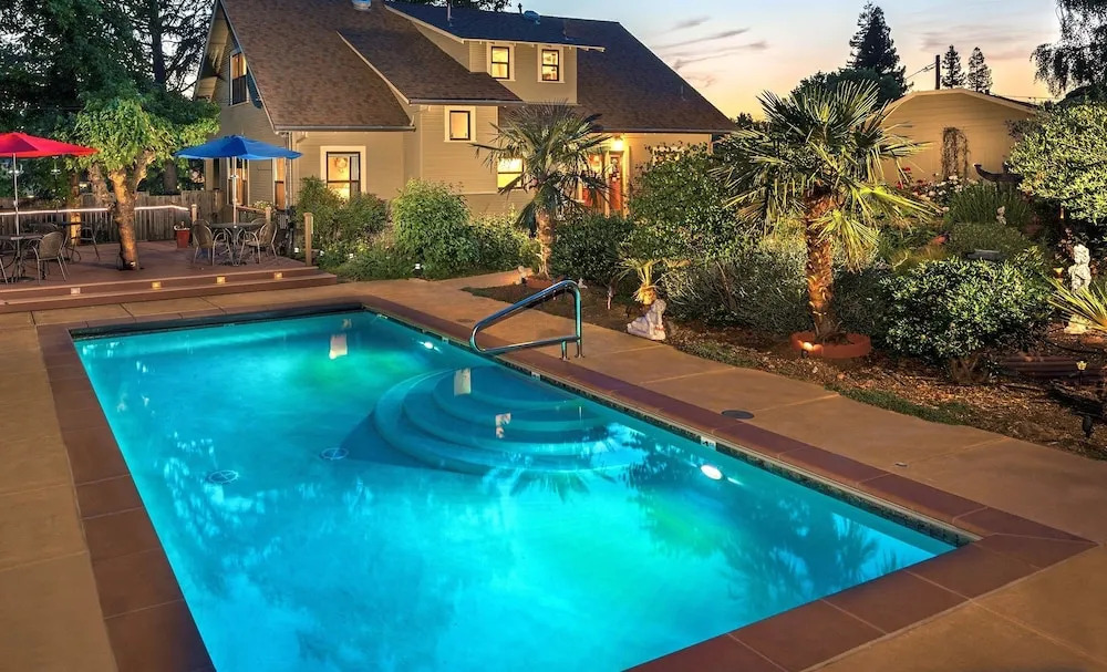 Bella Luna Inn