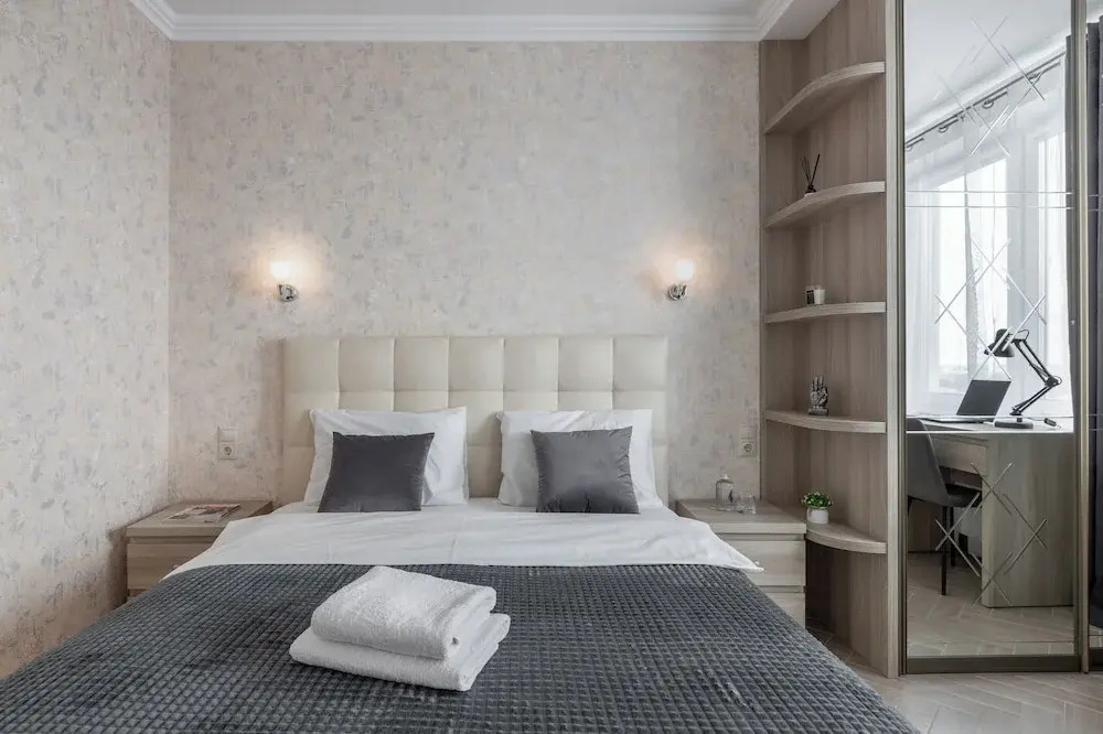 3-room apt with view of National Library