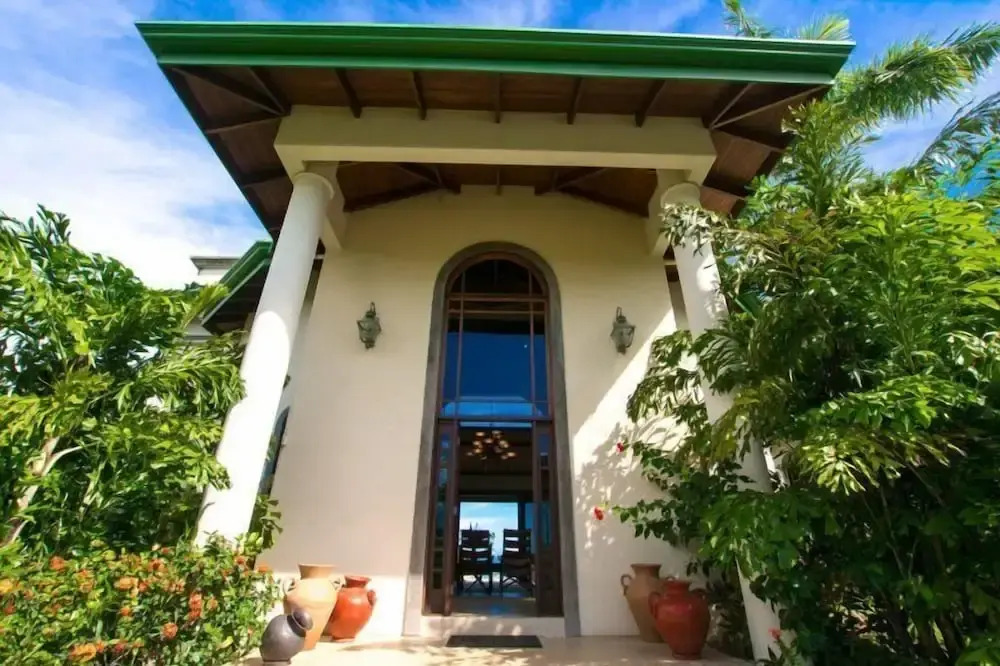 Villa Verde 4br Ocean-view Villa 12 Guests