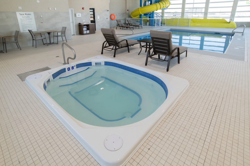 Holiday Inn Express and Suites Moose Jaw by IHG
