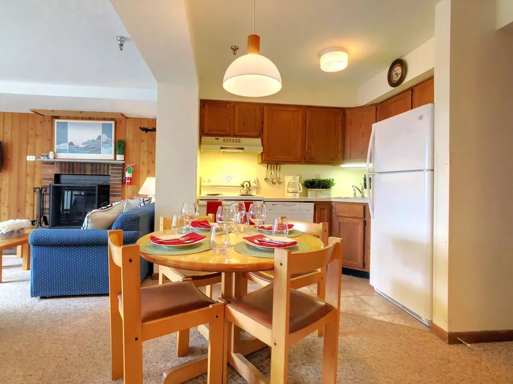 Mg 3d11 - Mt. Green Studio: Sleeps 4. Close To Skiing!