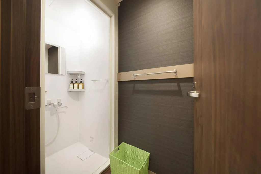 Centurion Ladies Hostel Ueno Park - Caters to Women