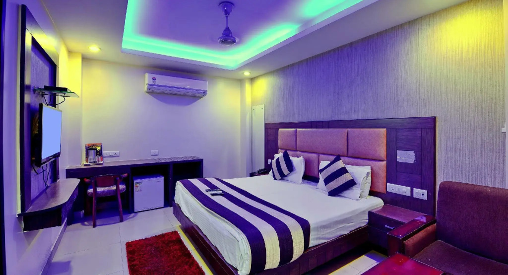 Hotel Emporio - Near New Delhi Railway Station - Paharganj