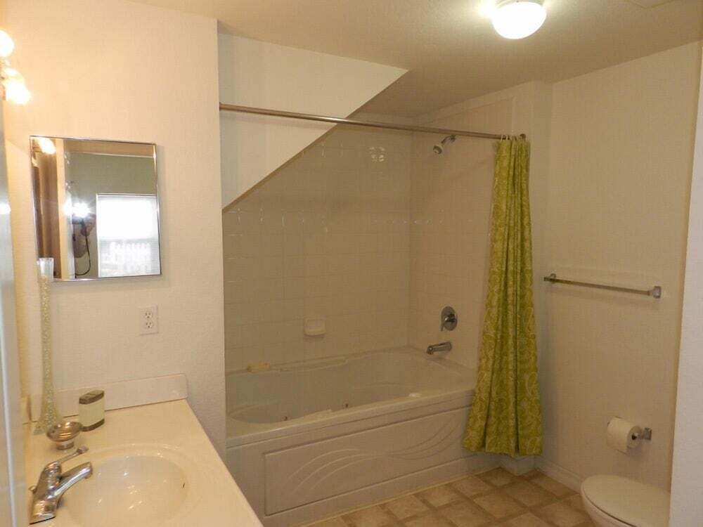 Venetian Bay - 3 Br Townhome, Gated Community - Svv 1089