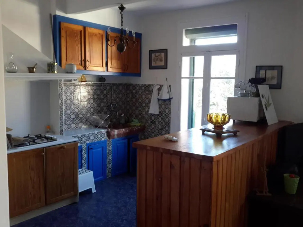 Rue sebastien spacious apartment close beach