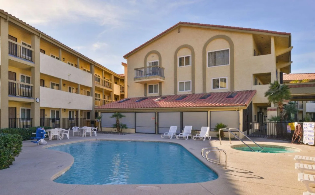 Red Lion Inn & Suites Cathedral City