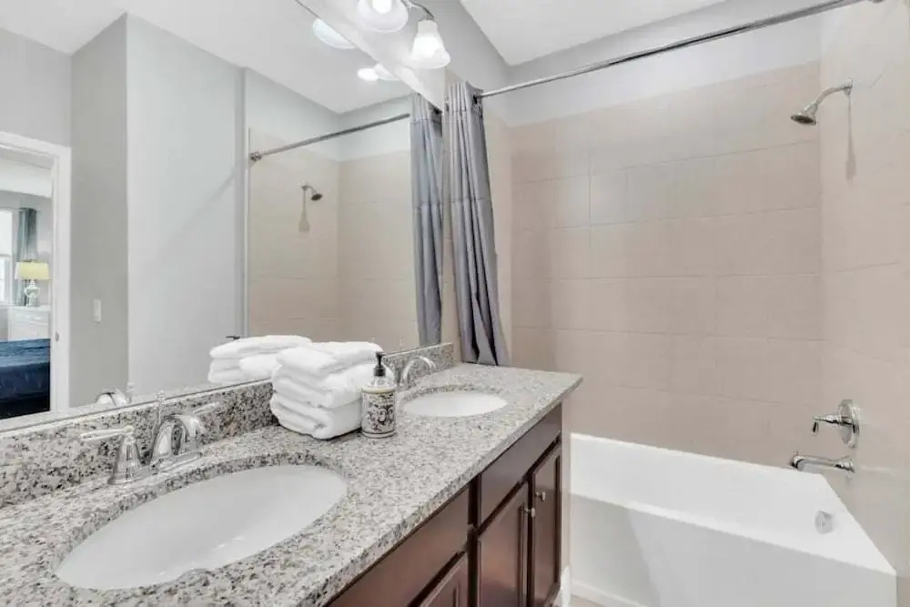 5 Bed Multiple Bunks Perfect For Kids With Pool! 5 Bedroom Townhouse