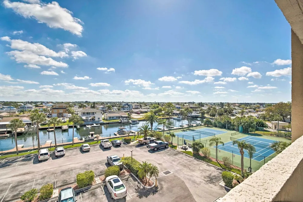 Hudson Resort Condo w/ Gulf Views & Beach!
