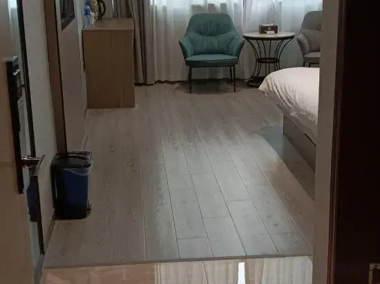 GreenTree Inn Express Hotel (Wenzhou South Station Garden Expo Park)