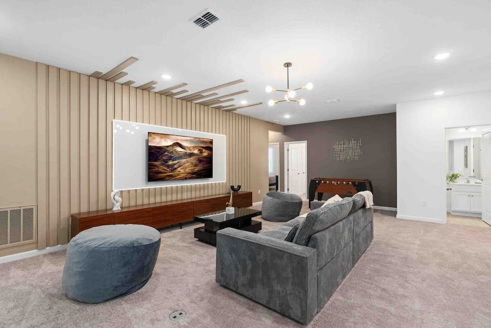 Super Fancy- 15bdr 17bas Huge 7 000sqft Home