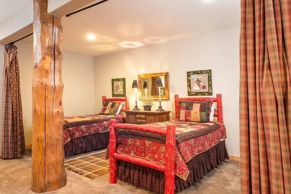 50 Dakota Park 4 Br Townhouse by RedAwning