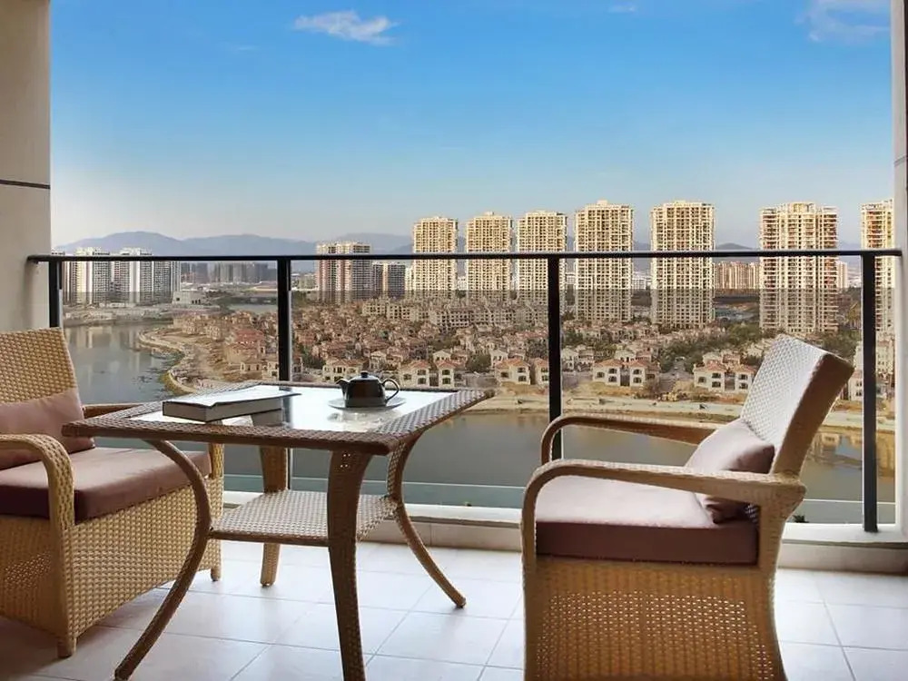 Paxton Vacances Resort & Suites Sanya