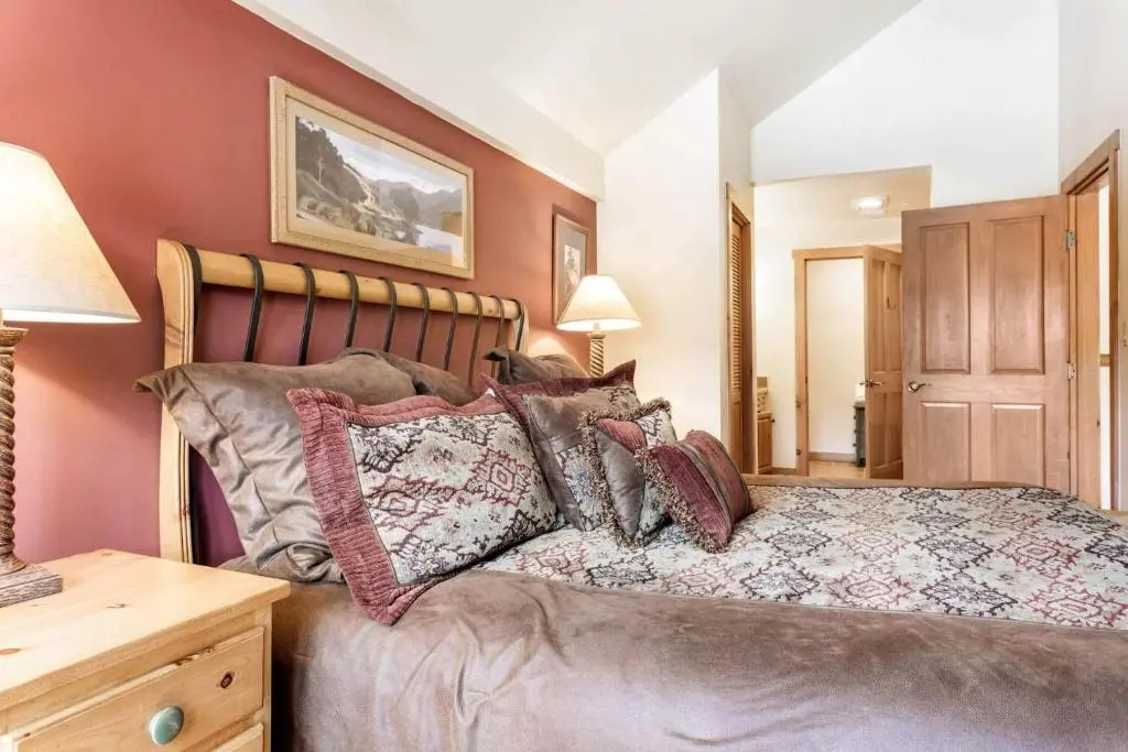 1 Bedroom Colorado Vacation Rental In River Run Village Steps From The Summit Express Gondola