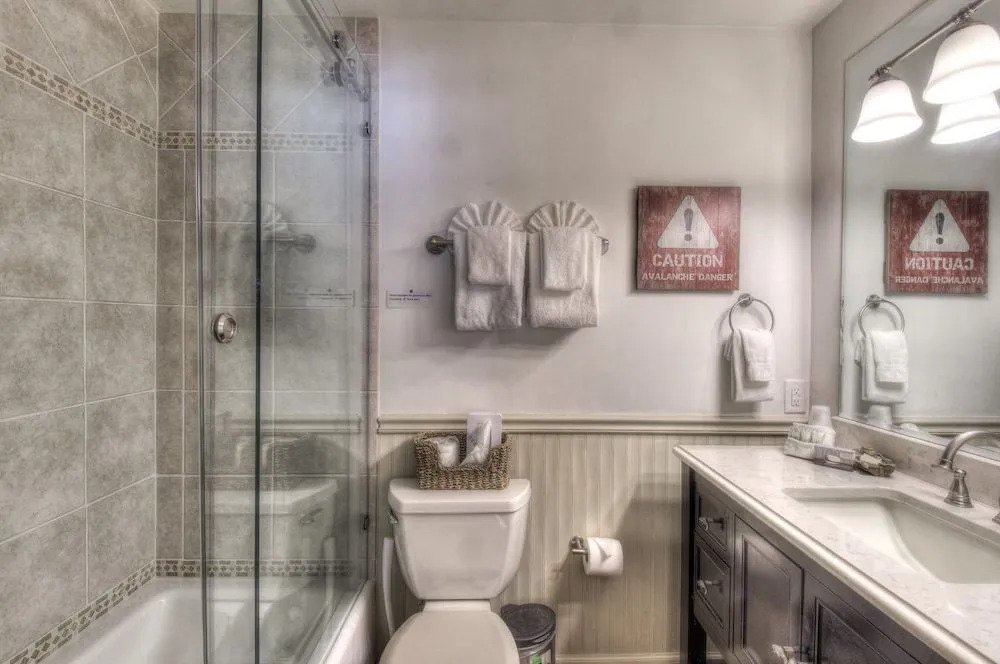 Granlibakken Retreat Near Tahoe Beach!