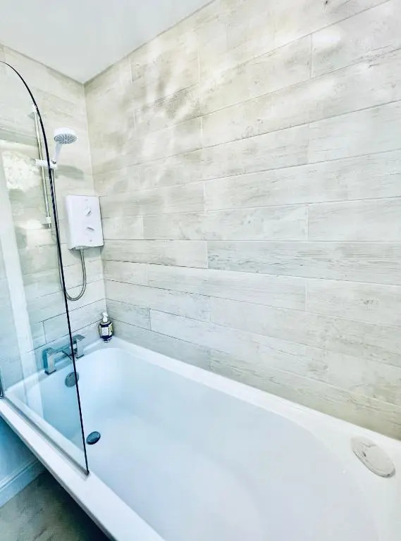 Cotswold Chic Retreats "Jacinabox" 5 Star Chipping Campden-Parking-Garden