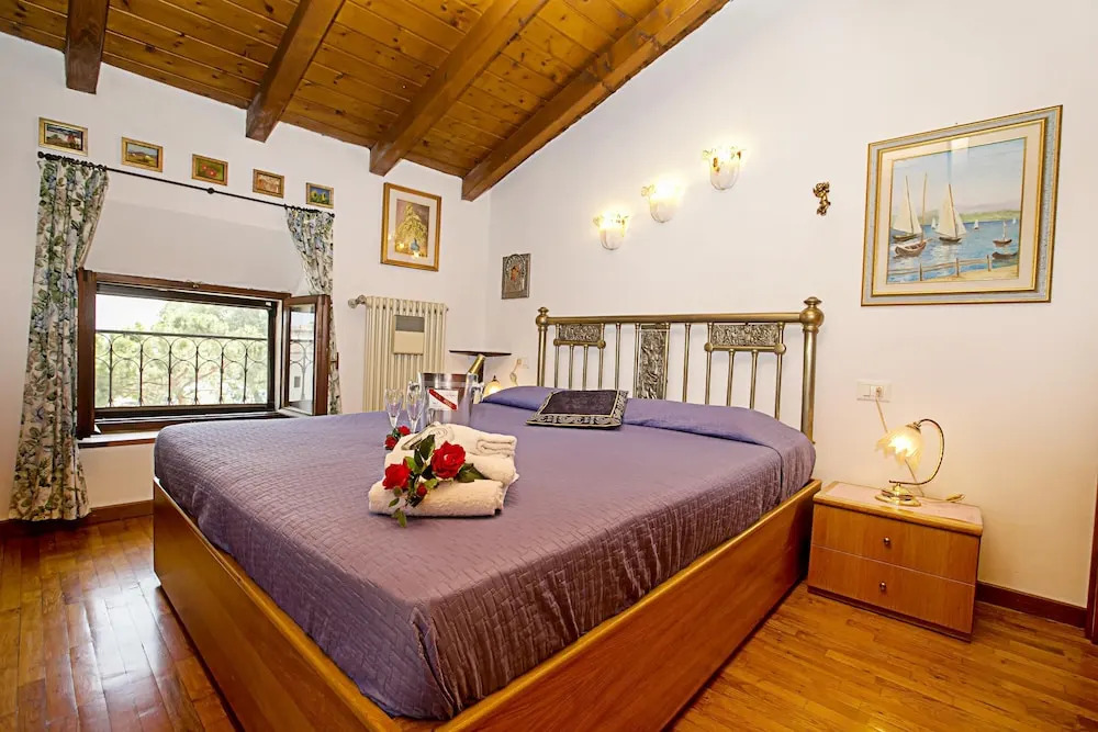 Residenza Rocca del Lago 2
