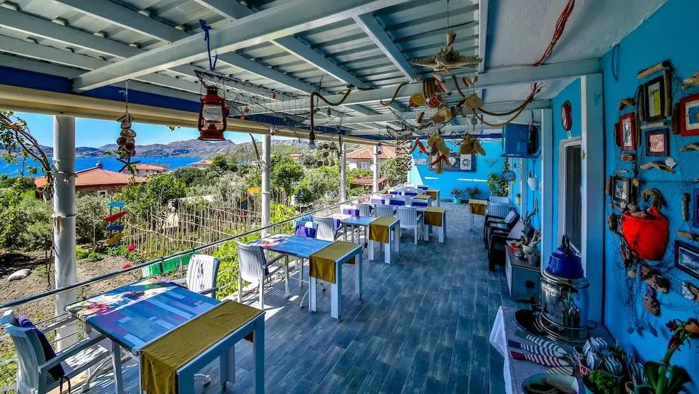 Derin Mavi Suit Butik Otel