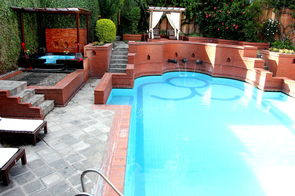 Shangri La Hotel