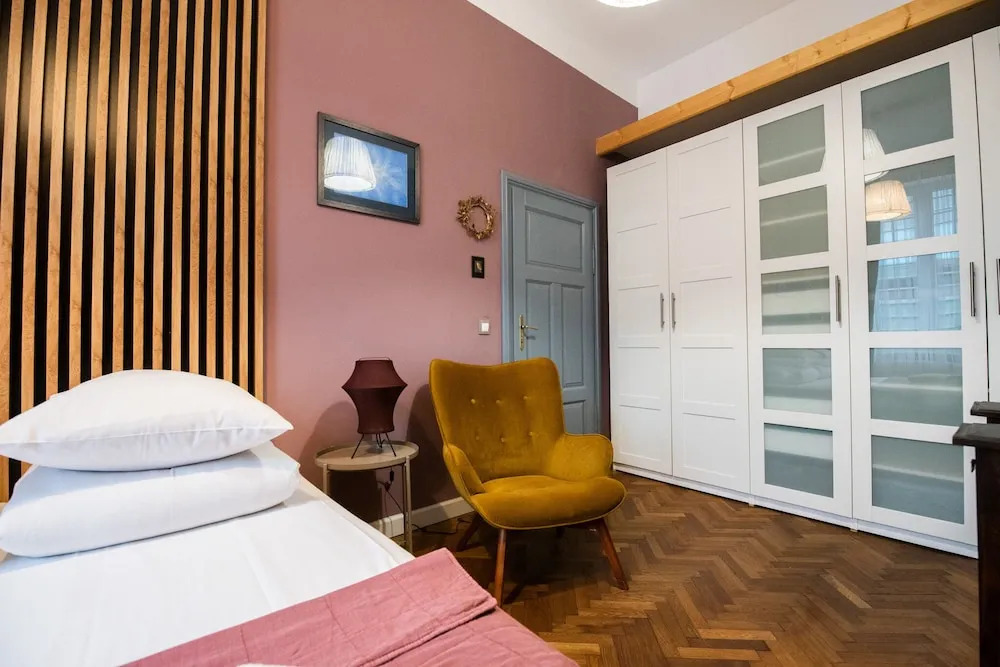 Opera Apartments