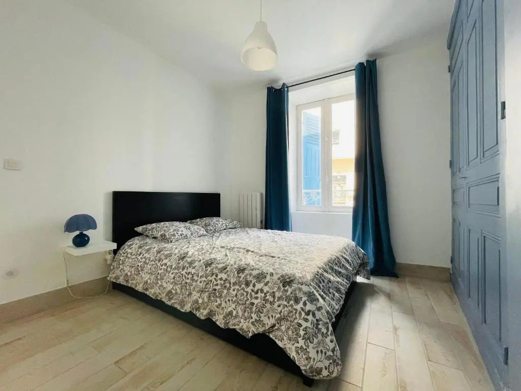 DnN - Modern chic 1BR # minutes to center Thiers # Wifi, free Netflix and Parking