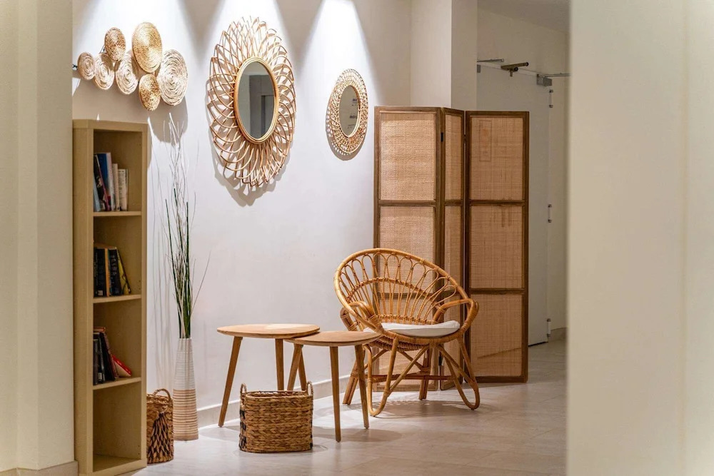 Royal Marina Suites Boutique Hotel