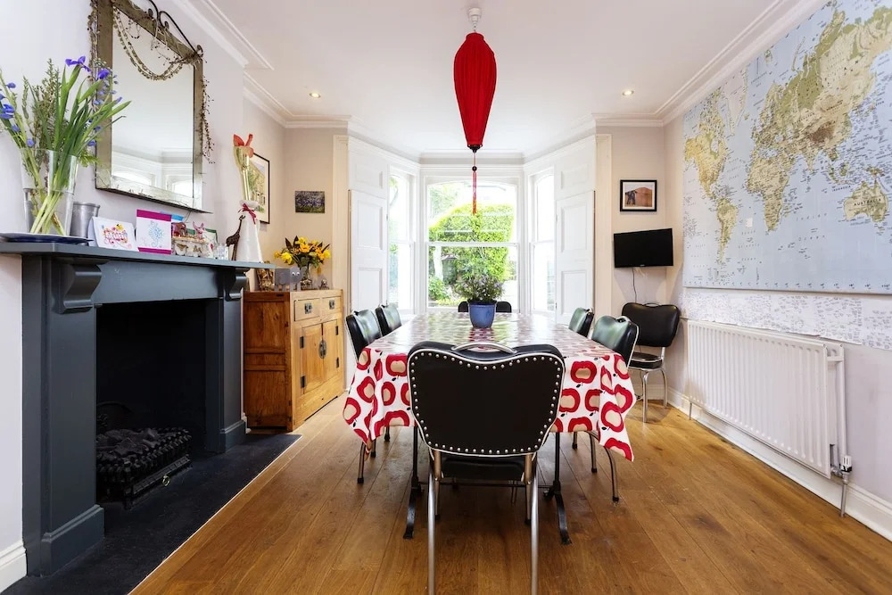 Veeve - Homely Highbury