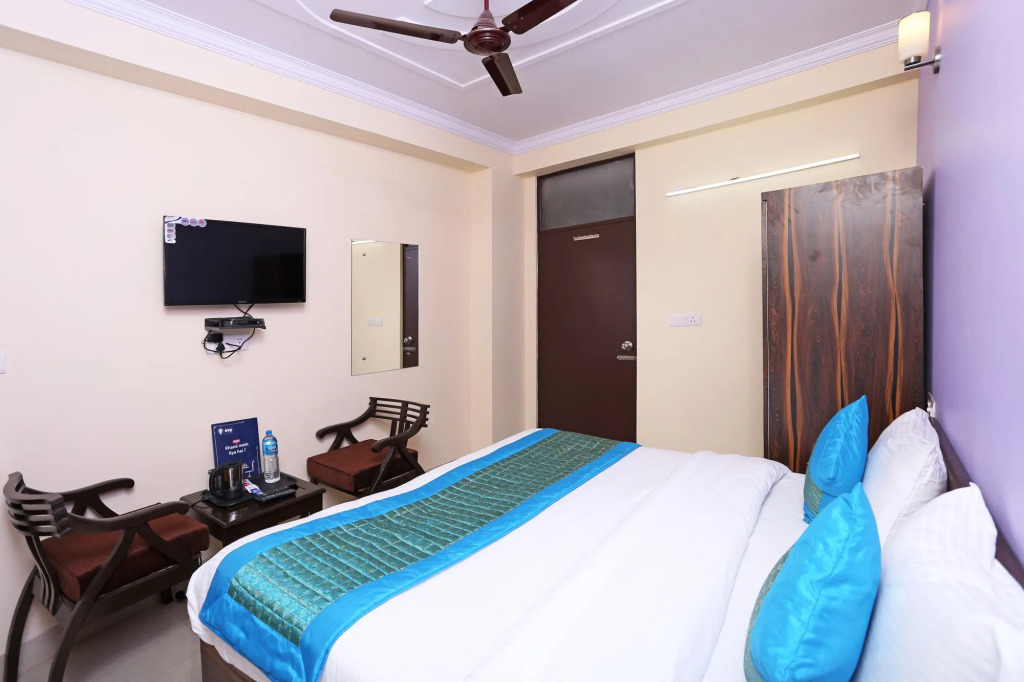 OYO 8462 Hotel Galaxy