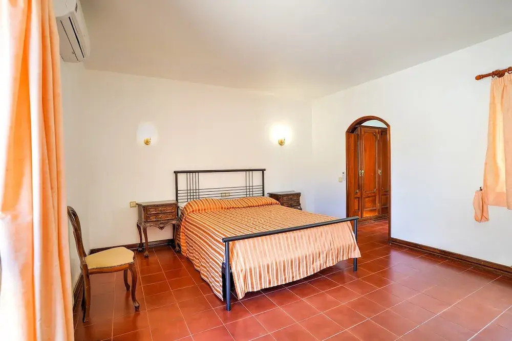 Villa in Vilamoura with Pool near Beach