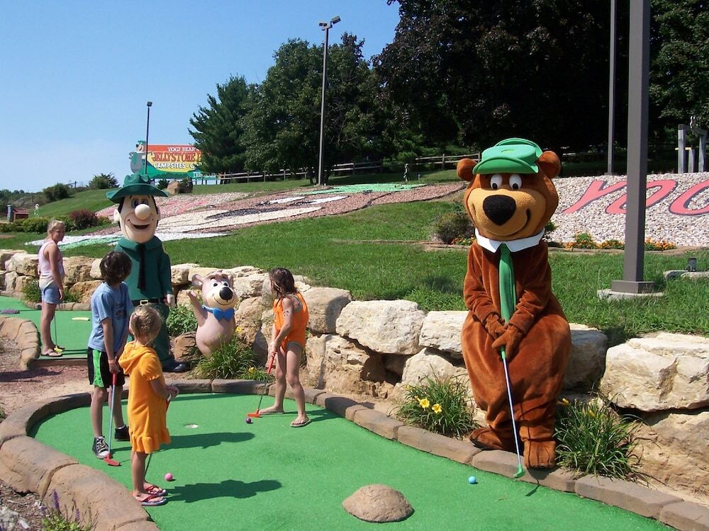 Yogi Bears Jellystone Park Camp-Resort Wisconsin Dells