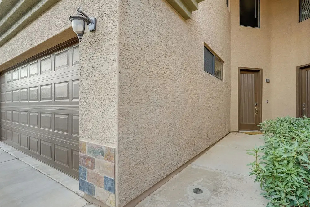 1 Mi to Golf: Lake-view Condo w/ Pool in Chandler!